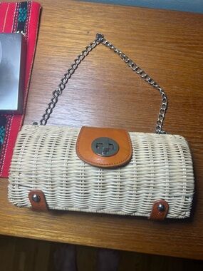 Woven Straw Handbag Clutch Faux Leather with silver chain handle 9”x4.5”x2.5”
